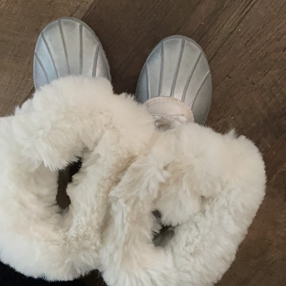 Super soft, white glitter snow boots - Picture 5 of 5
